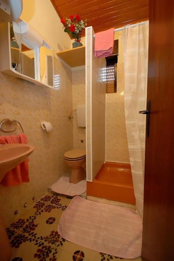 Apartments And Rooms With A Swimming Pool Kali, Ugljan - 14083 Κροατία